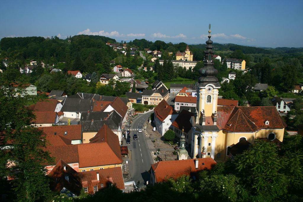 Gasthof Zum Goldenen Loewen Ehrenhausen Exteriér fotografie